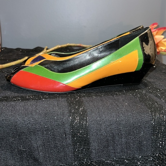 BCBGirls Size 7.5 Peeptoe Colorblock Wedges - Picture 4 of 13